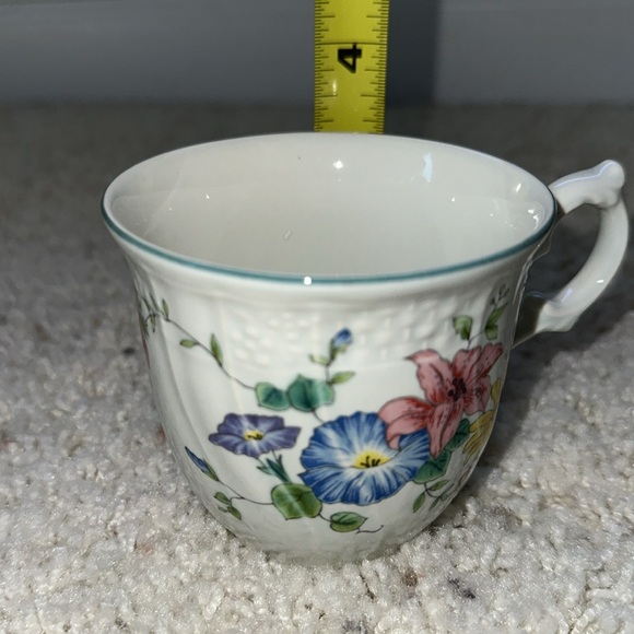 MIKASA Antique Green Victoria D3401 Made in Japan Floral Tea Cup and Saucer - Picture 11 of 11